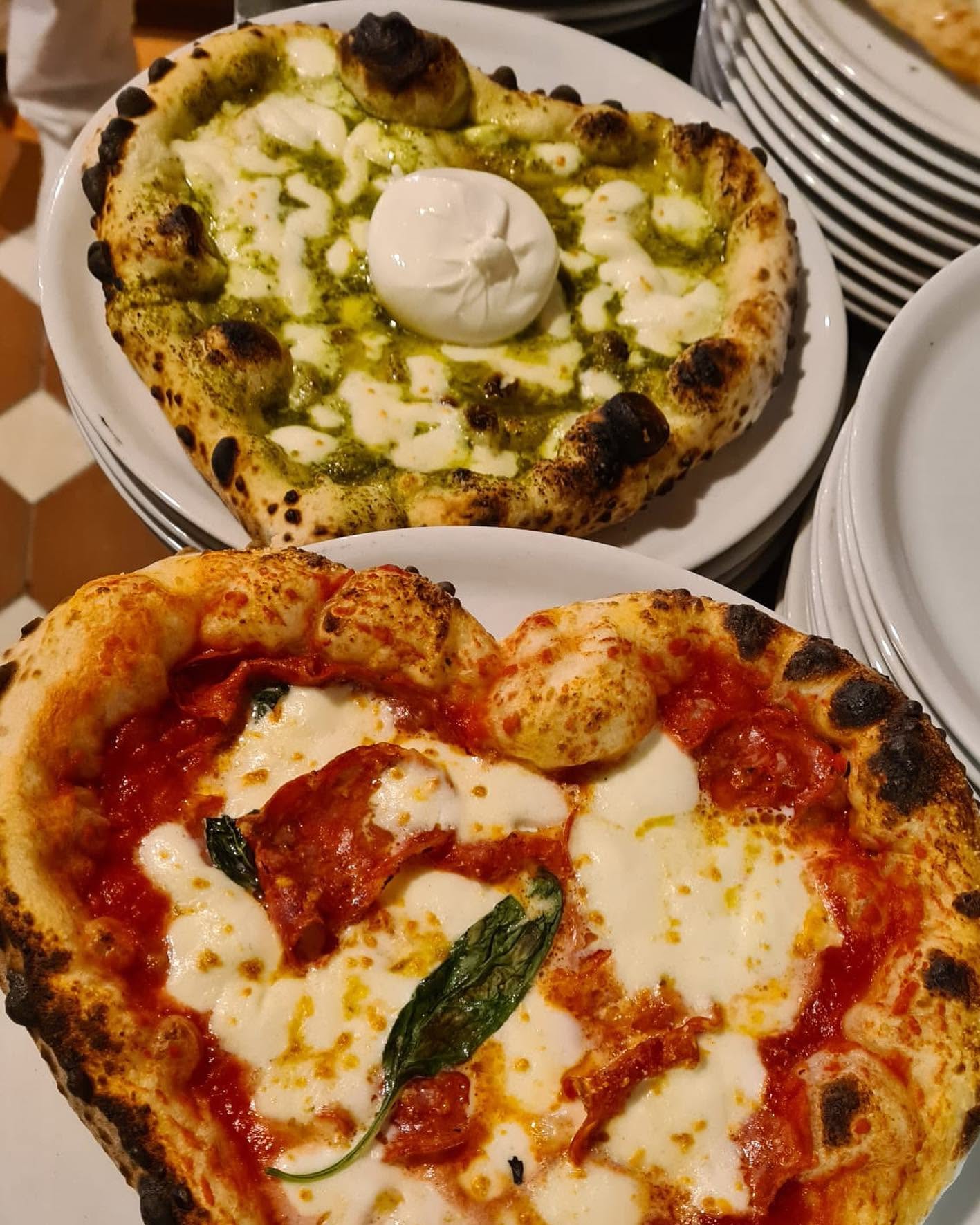 Pizza Pesto a forma di cuore con burrata
